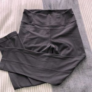 Lululemon Wunder under leggings size 6